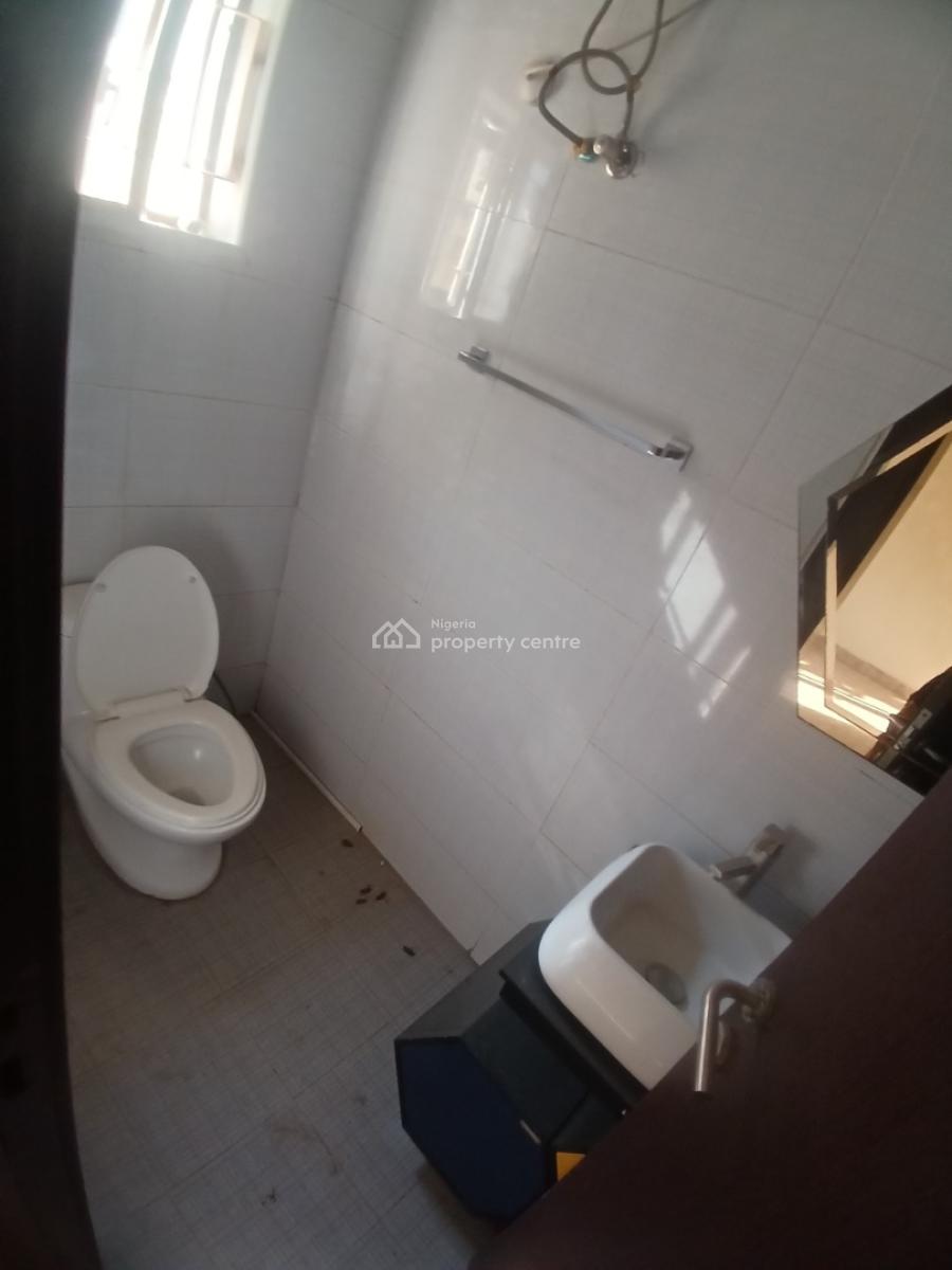 Well Built 3 Bedroom Block of Flat, Asokoro District Abuja Diplomatic Zone, Asokoro District, Abuja, House for Rent