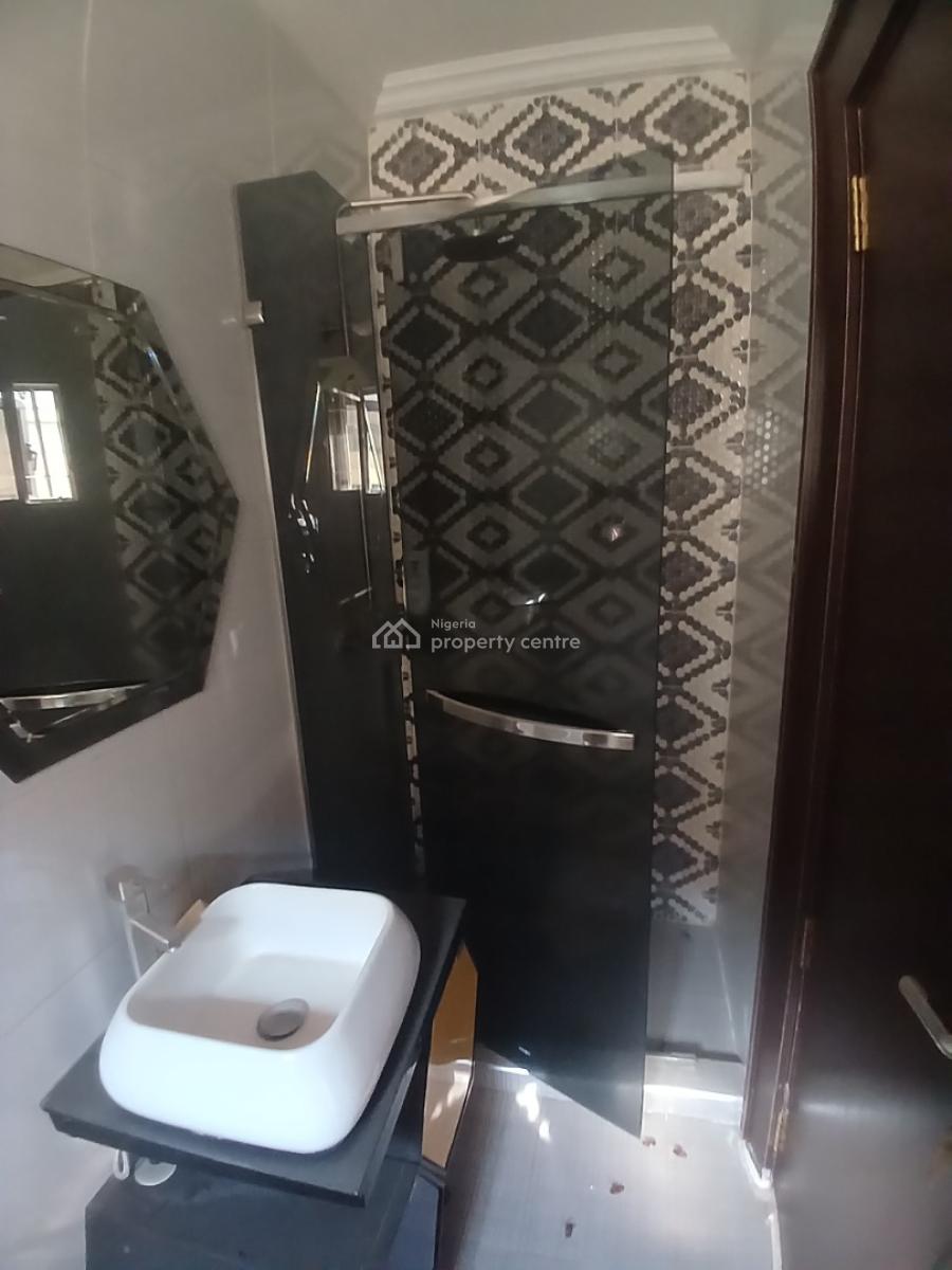 Well Built 3 Bedroom Block of Flat, Asokoro District Abuja Diplomatic Zone, Asokoro District, Abuja, House for Rent