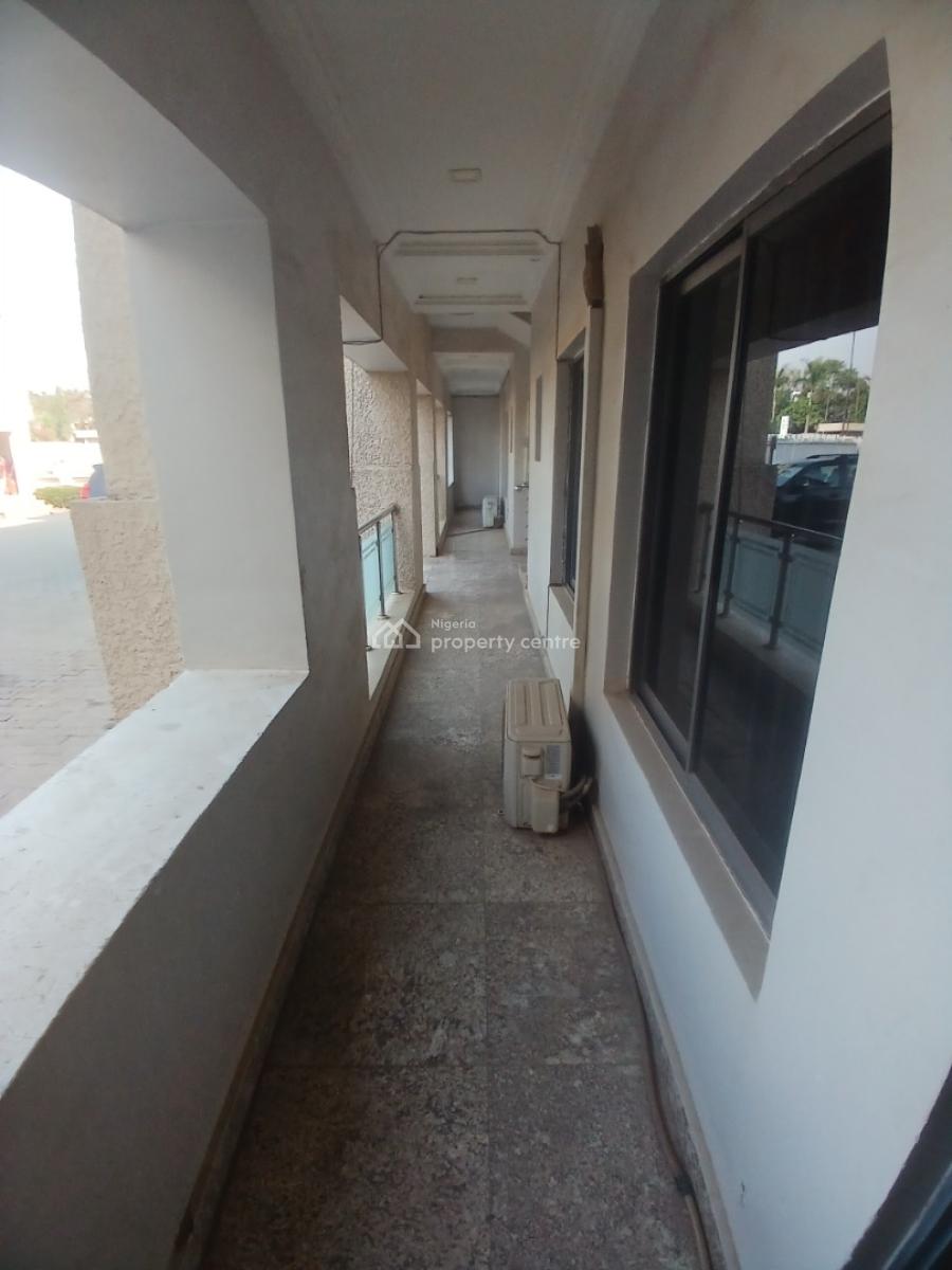 Well Built 3 Bedroom Block of Flat, Asokoro District Abuja Diplomatic Zone, Asokoro District, Abuja, House for Rent