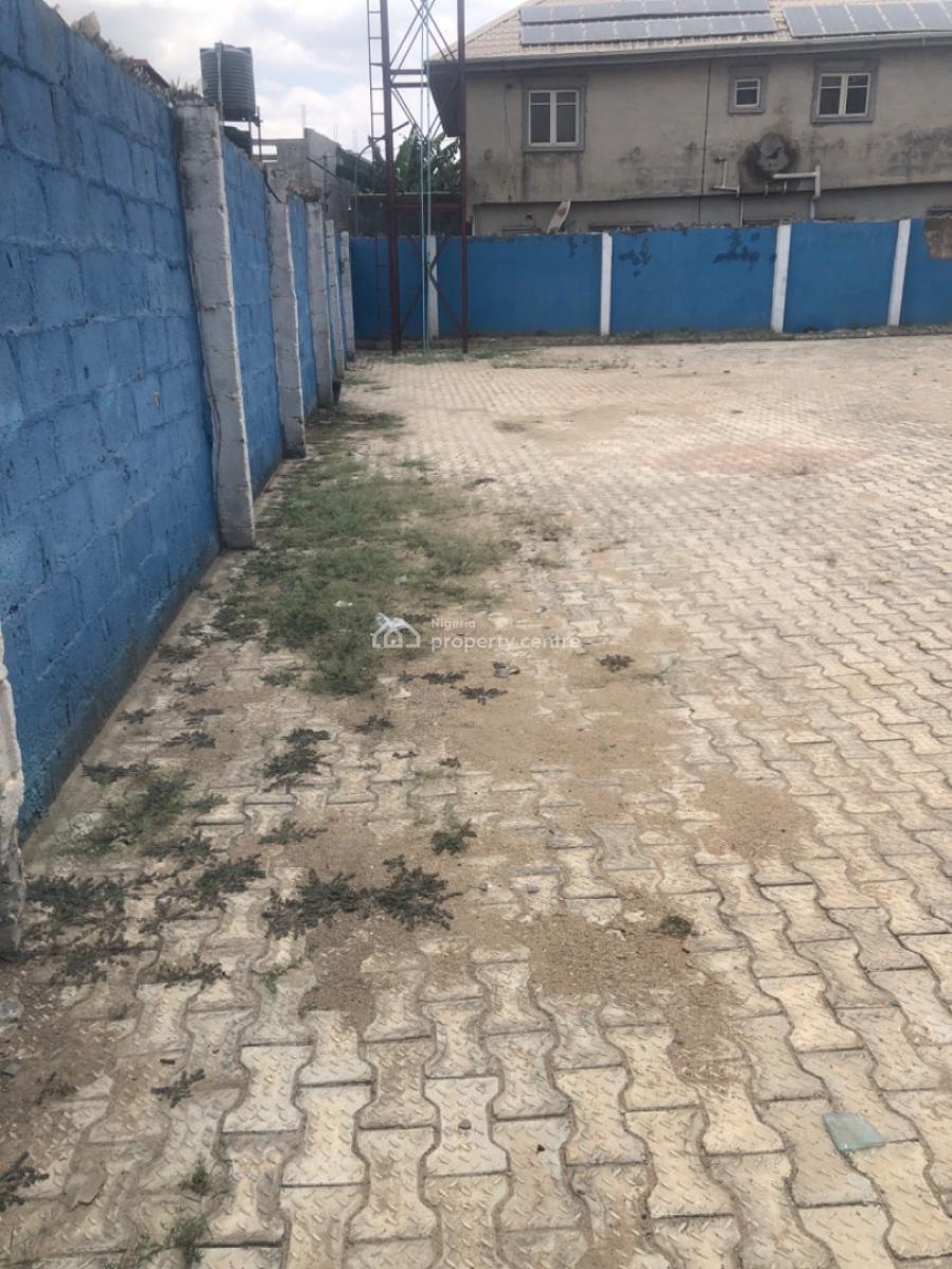Open Space for Car Wash Or Bar Or Car Lot, Magboro Facing Major Road, Magboro, Ogun, Commercial Land for Rent