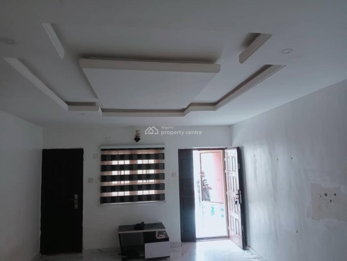 Bungalow at Magboro Close to Express, Magboro, Magboro, Ogun, Block of Flats for Sale