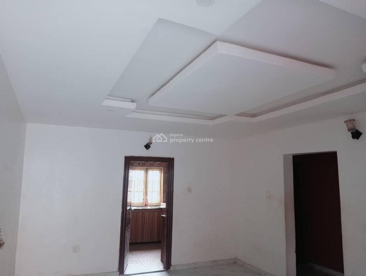 Bungalow at Magboro Close to Express, Magboro, Magboro, Ogun, Block of Flats for Sale