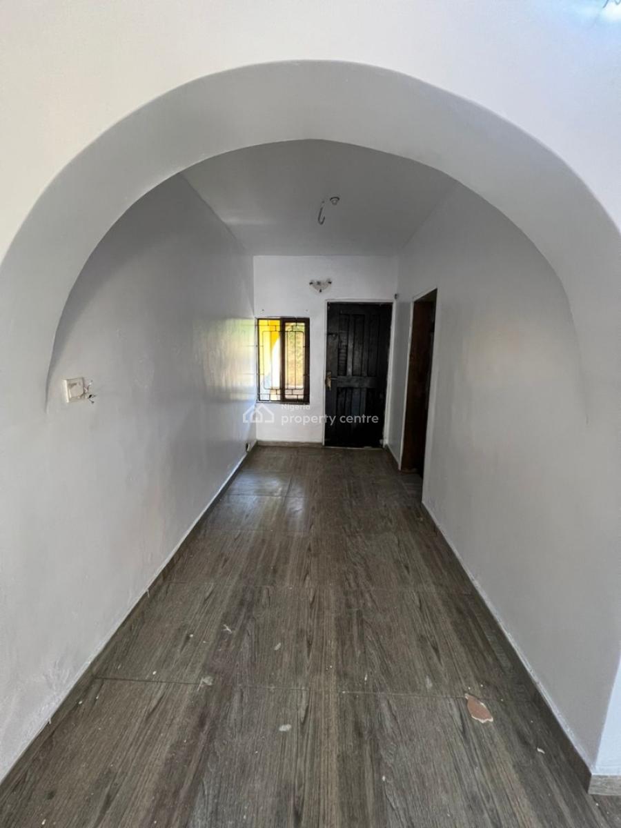 Clean 2 Bedrooms Flat, Agungi, Lekki, Lagos, Flat / Apartment for Rent