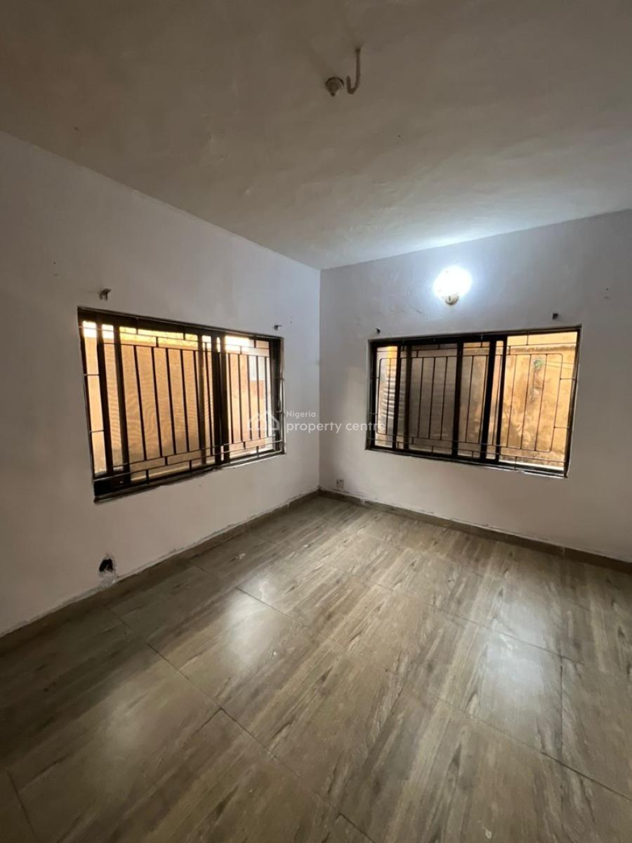 Clean 2 Bedrooms Flat, Agungi, Lekki, Lagos, Flat / Apartment for Rent