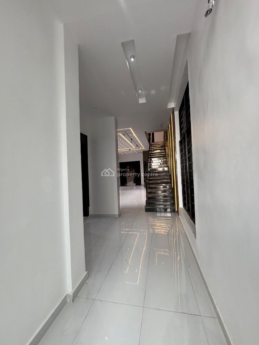 5 Bedroom Home with a Swimming Pool, Chevron Lekki, Lekki, Lagos, Detached Duplex for Sale