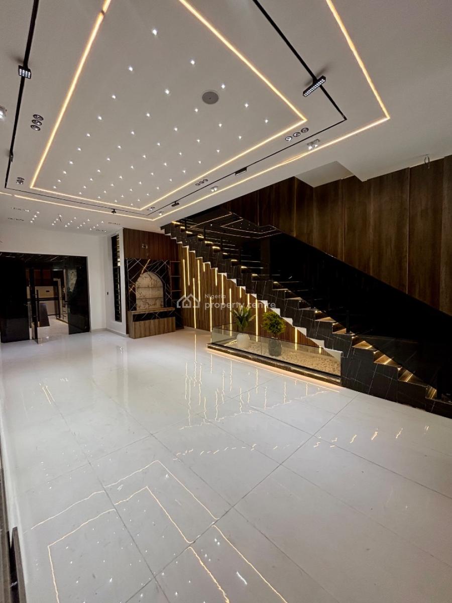 5 Bedroom Home with a Swimming Pool, Chevron Lekki, Lekki, Lagos, Detached Duplex for Sale