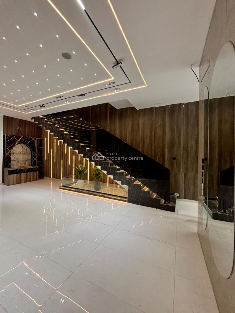 5 Bedroom Home with a Swimming Pool, Chevron Lekki, Lekki, Lagos, Detached Duplex for Sale