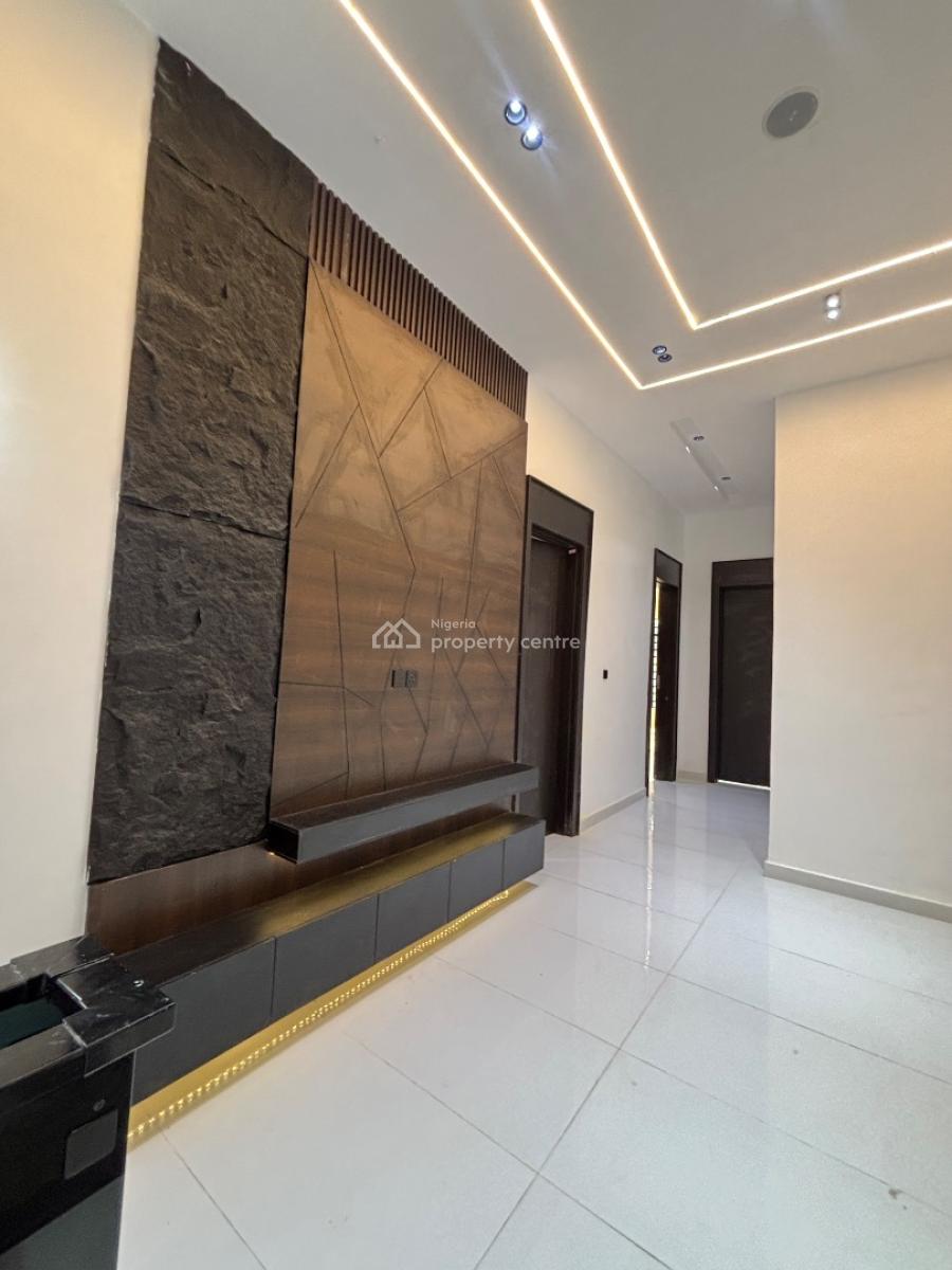 5 Bedroom Home with a Swimming Pool, Chevron Lekki, Lekki, Lagos, Detached Duplex for Sale