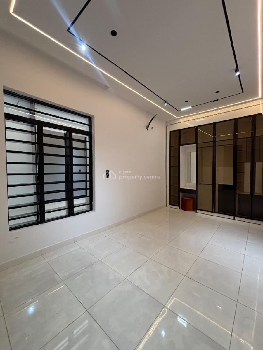 5 Bedroom Home with a Swimming Pool, Chevron Lekki, Lekki, Lagos, Detached Duplex for Sale