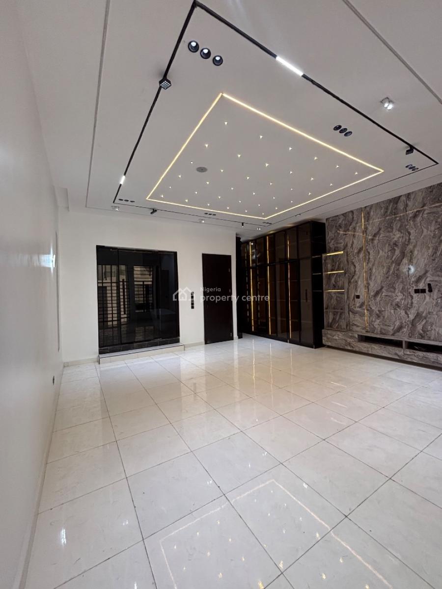 5 Bedroom Home with a Swimming Pool, Chevron Lekki, Lekki, Lagos, Detached Duplex for Sale