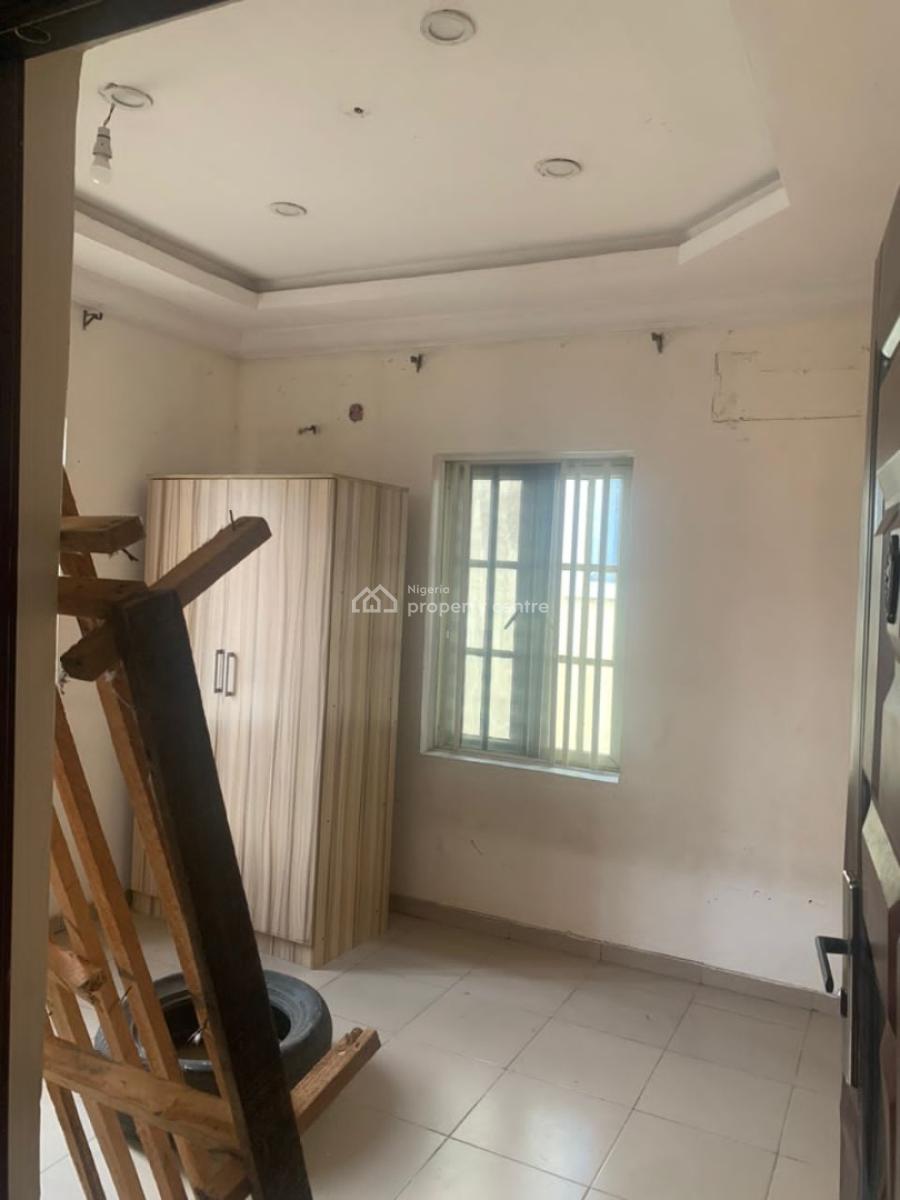 Decent & Clean 2 Bedroom Flat Apartment, Omole Phase 2 Extension, Omole Phase 2, Ikeja, Lagos, Flat / Apartment for Rent