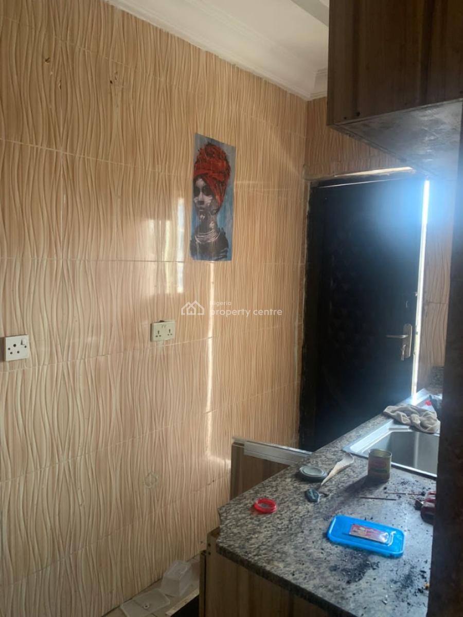 Decent & Clean 2 Bedroom Flat Apartment, Omole Phase 2 Extension, Omole Phase 2, Ikeja, Lagos, Flat / Apartment for Rent
