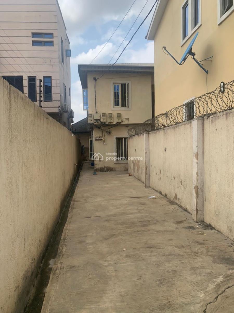 Decent & Clean 2 Bedroom Flat Apartment, Omole Phase 2 Extension, Omole Phase 2, Ikeja, Lagos, Flat / Apartment for Rent