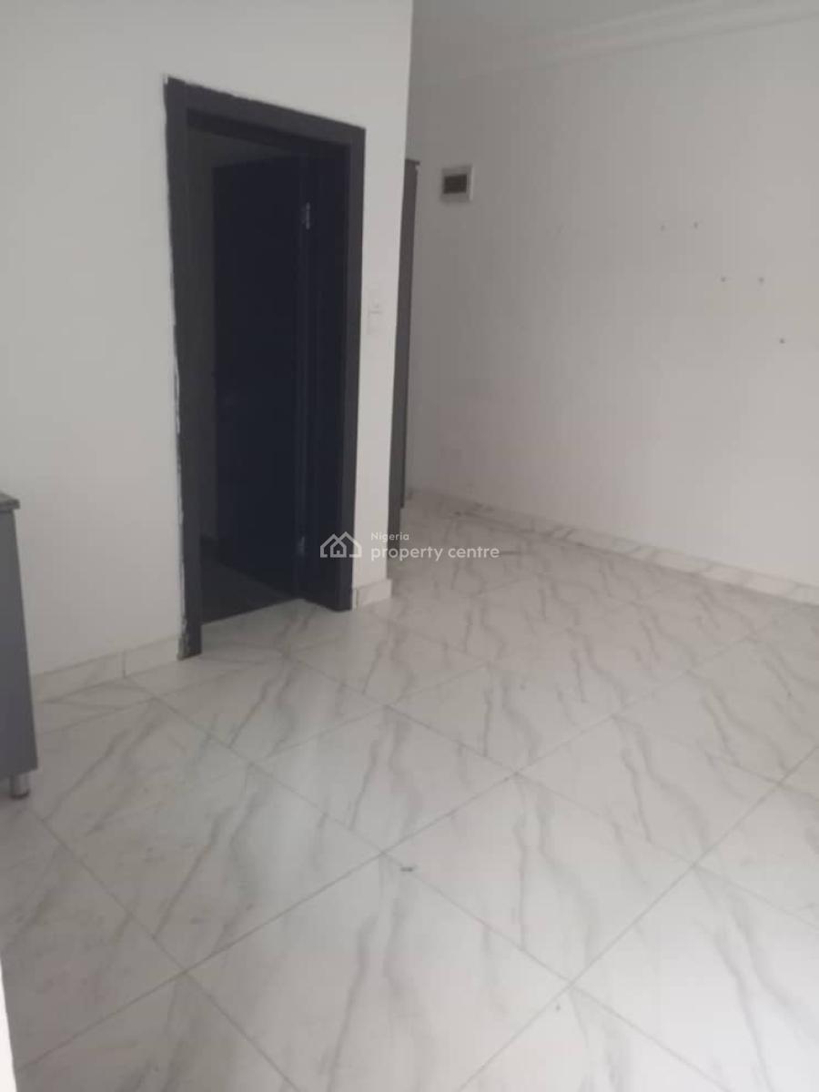 Spacious Self Contain, Mobil Road, Ajah, Lagos, Self Contain (single Rooms) for Rent