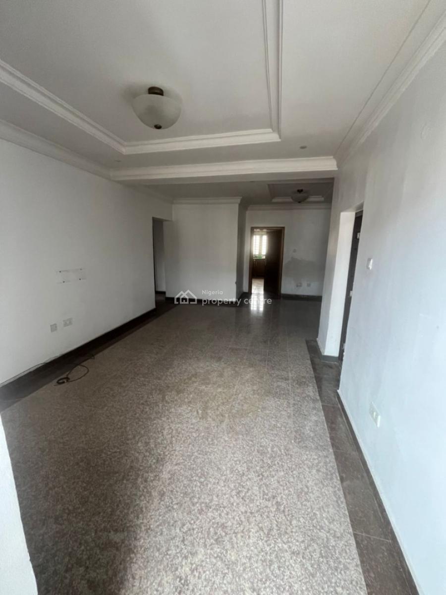 Well Maintained 3 Bedroom Apartment, Off Admiralty Way, Lekki Phase 1, Lekki, Lagos, Flat / Apartment for Rent