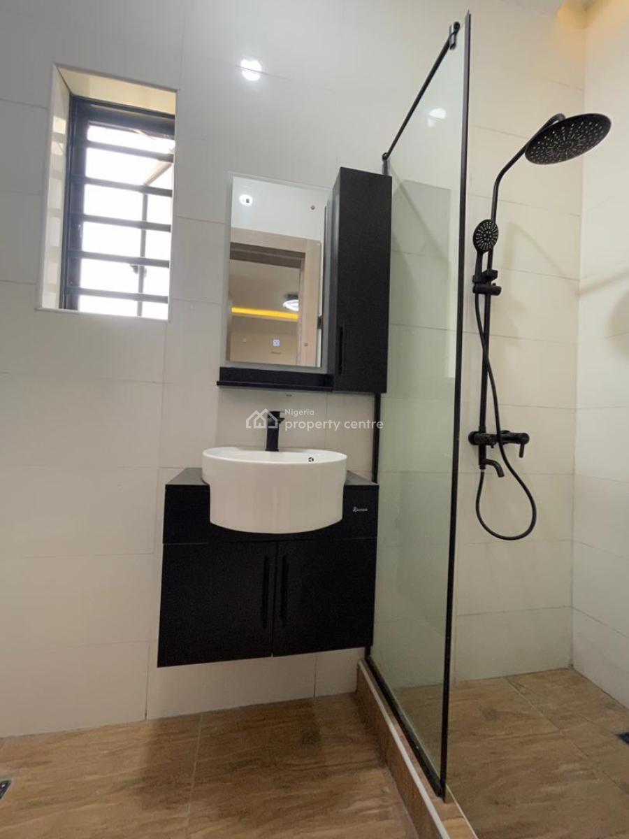 3 Bedroom Apartment with Boys Quarters, Lekki Phase 1, Lekki, Lagos, Flat / Apartment for Sale