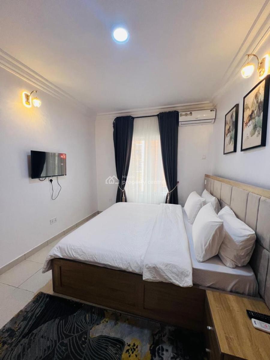 Luxurious Spacious 2 Bedroom Flat, Ologolo Estate, Ologolo, Lekki, Lagos, Flat / Apartment for Rent