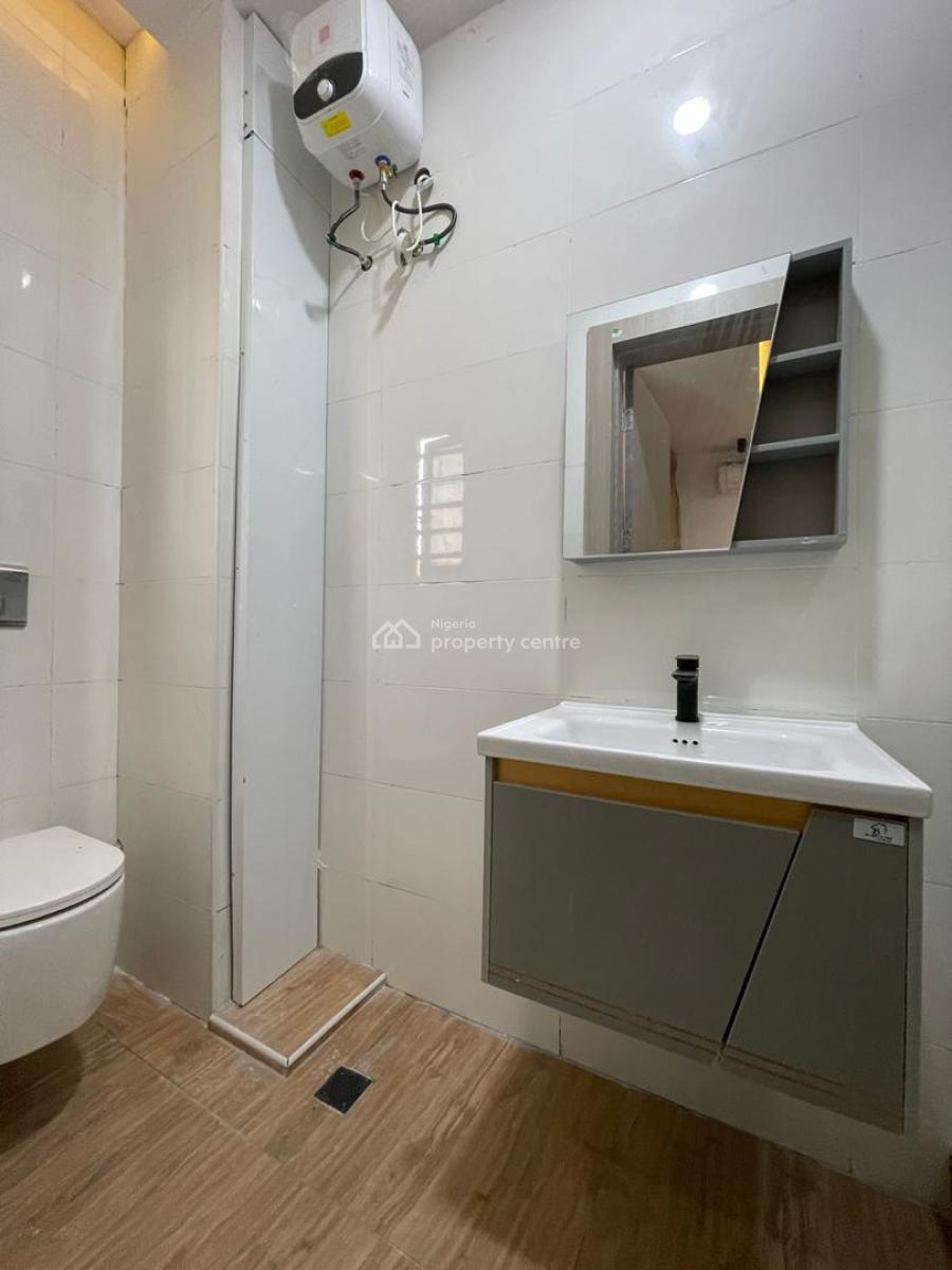 1 Bedroom Apartment, Lekki Phase 1, Lekki, Lagos, Flat / Apartment for Sale