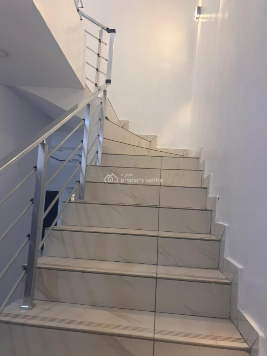 Well Renovated 4 Bedroom Semi Detached Duplex with a Bq, Chevron, Lekki, Lagos, Detached Duplex for Rent