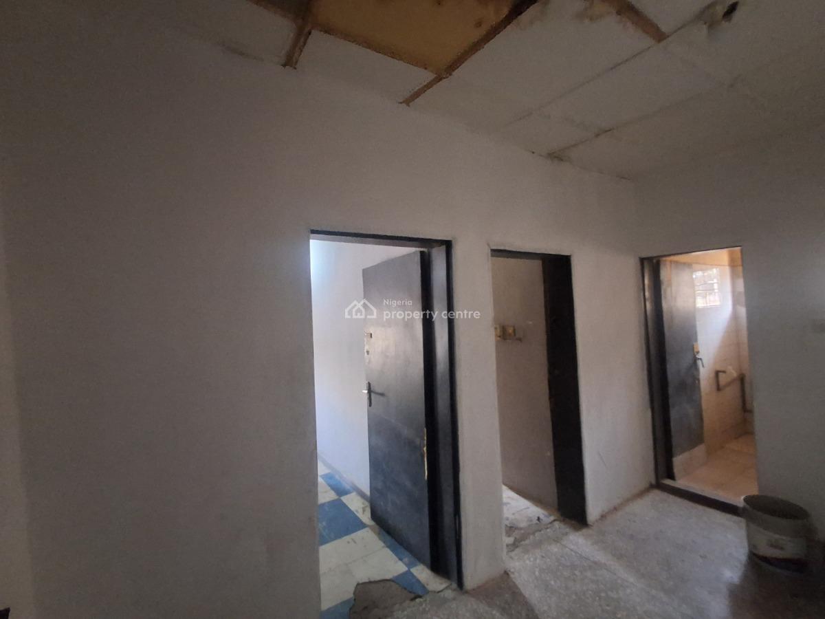 3-bedrooms Block of Flat, Gwarinpa  Main, Gwarinpa, Abuja, Block of Flats for Sale