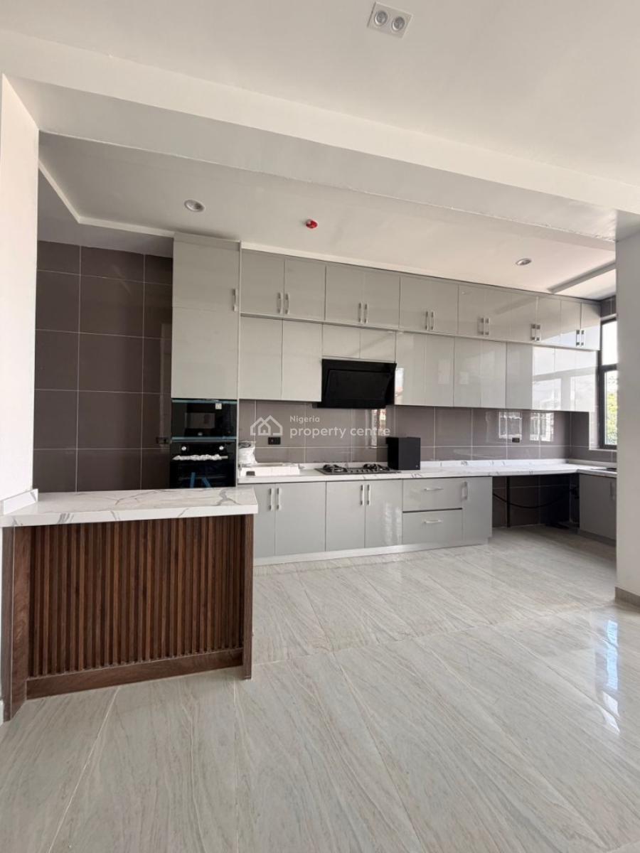 Luxury 2 Bedroom Apartment, Lekki Phase 1, Lekki, Lagos, Flat / Apartment for Sale