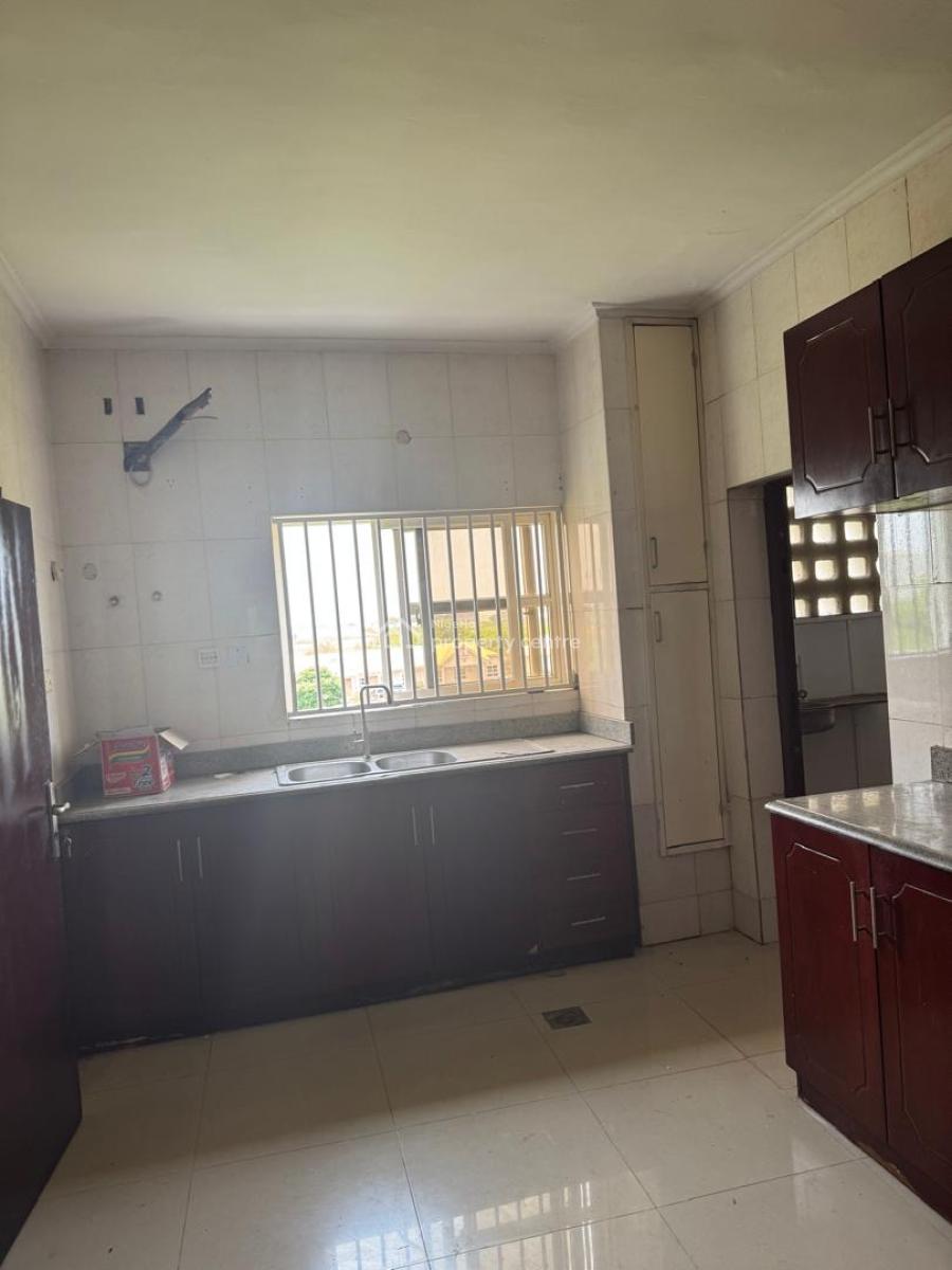 3 Bedroom Apartment, Bourdillion Court Estate, Chevron, Lekki, Lagos, Flat / Apartment for Sale