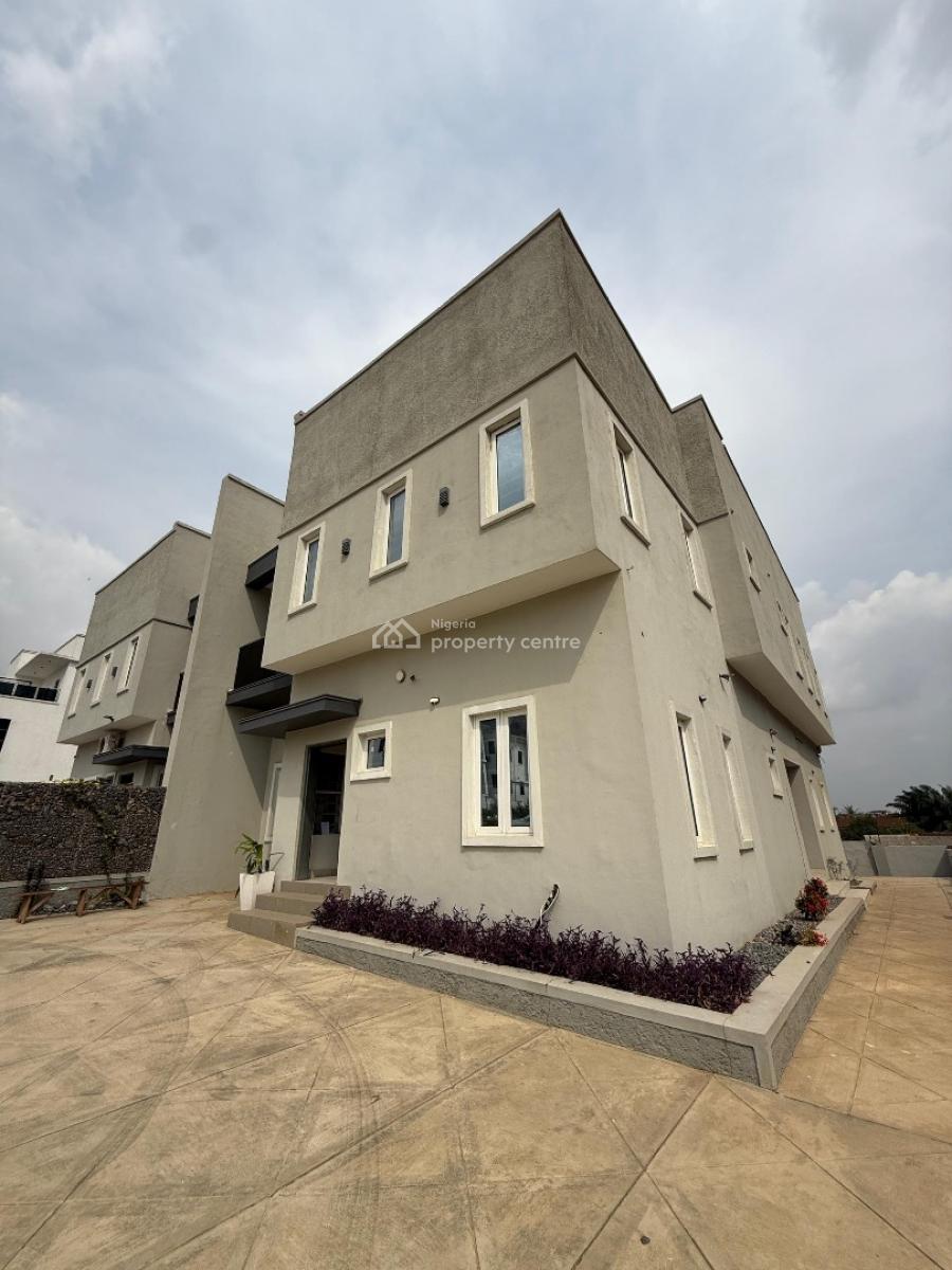 4 Bedrooms Semi Detached Duplex with a Maids Room, Engineer Lere Adigun Gra, Bashorun, Ibadan, Oyo, Semi-detached Duplex for Rent