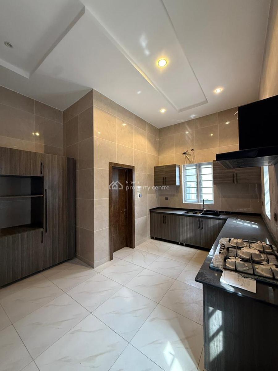 4 Bedrooms Semi Detached Duplex with a Maids Room, Engineer Lere Adigun Gra, Bashorun, Ibadan, Oyo, Semi-detached Duplex for Rent