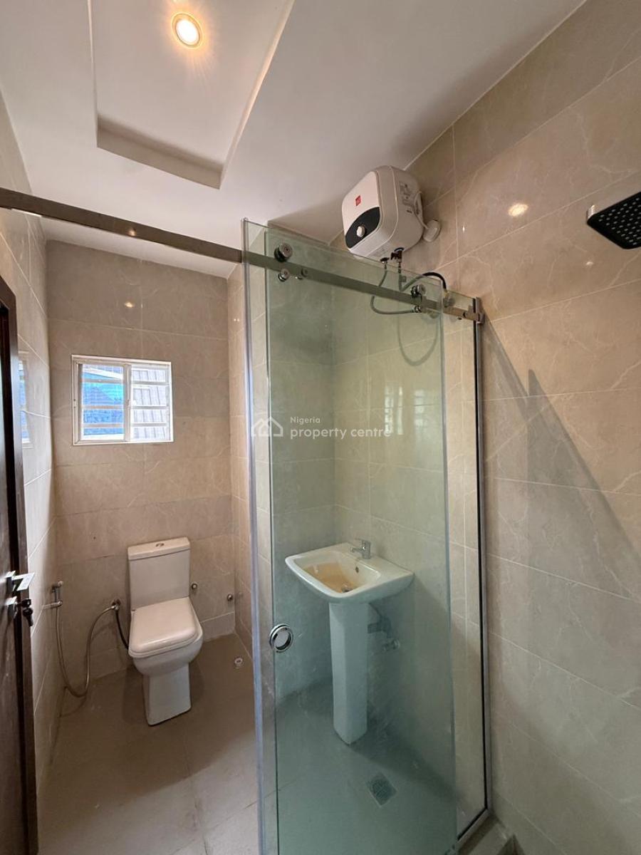 4 Bedrooms Semi Detached Duplex with a Maids Room, Engineer Lere Adigun Gra, Bashorun, Ibadan, Oyo, Semi-detached Duplex for Rent