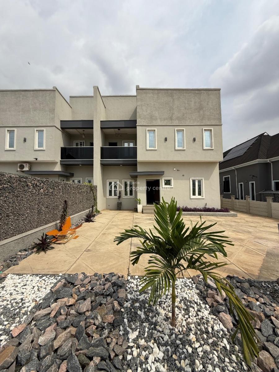 4 Bedrooms Semi Detached Duplex with a Maids Room, Engineer Lere Adigun Gra, Bashorun, Ibadan, Oyo, Semi-detached Duplex for Rent