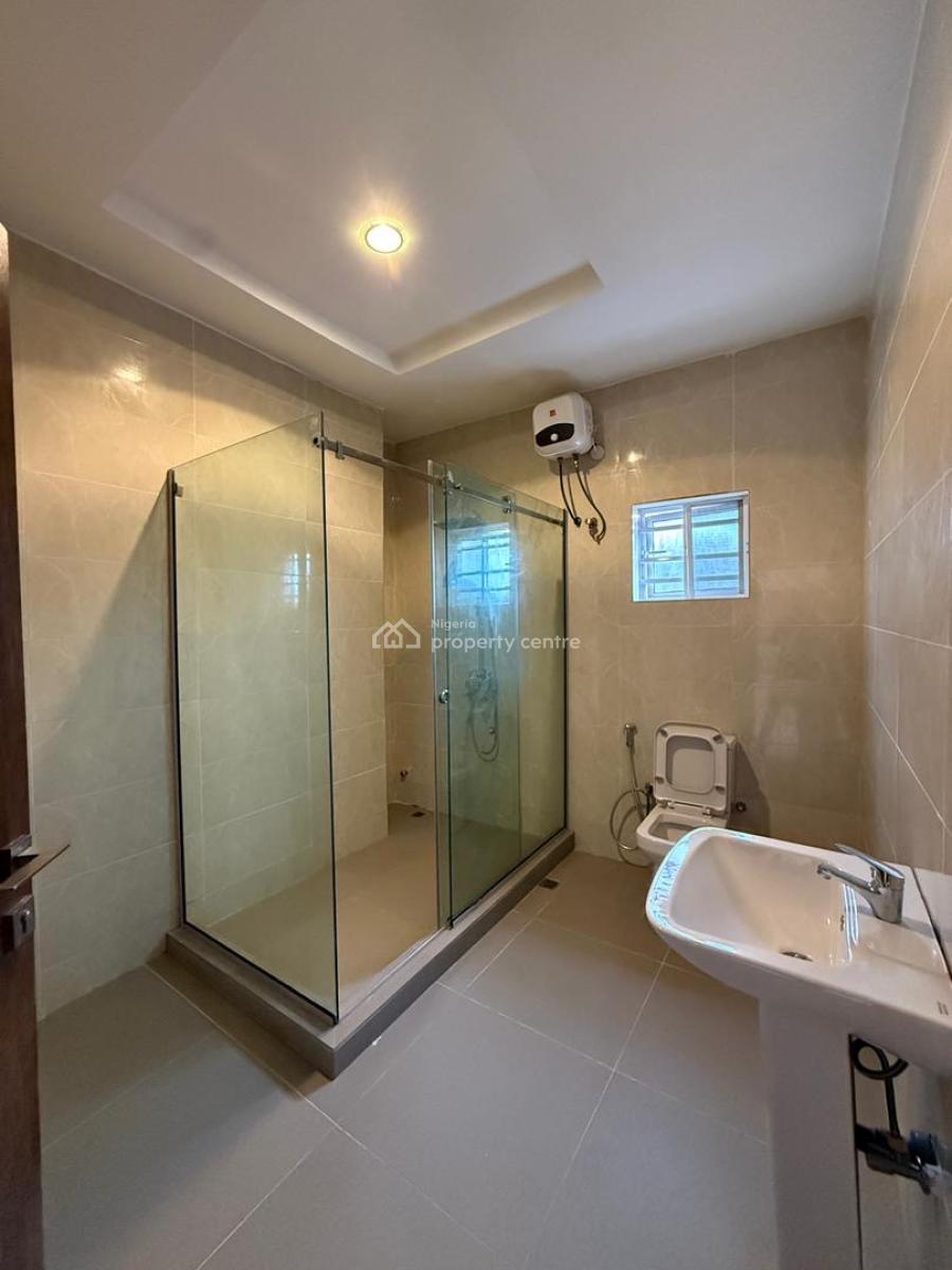 4 Bedrooms Semi Detached Duplex with a Maids Room, Engineer Lere Adigun Gra, Bashorun, Ibadan, Oyo, Semi-detached Duplex for Rent