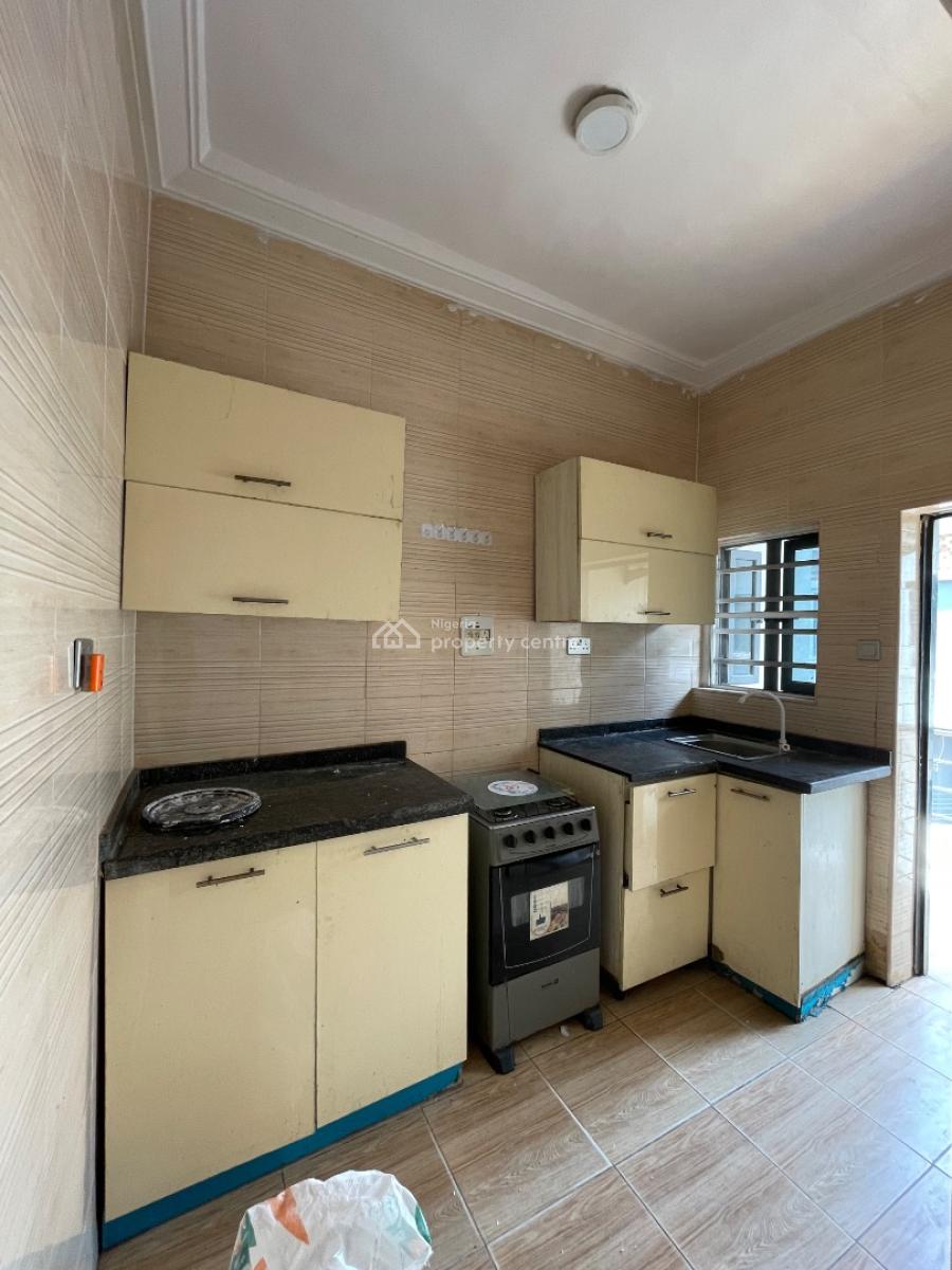 Clean 2 Bedroom Flat, Ikota, Lekki, Lagos, Flat / Apartment for Rent