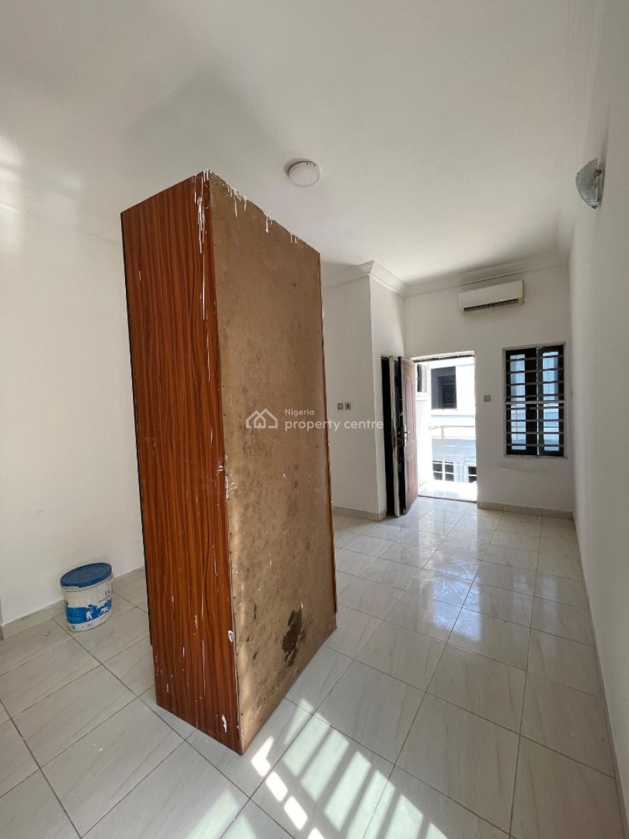 Clean 2 Bedroom Flat, Ikota, Lekki, Lagos, Flat / Apartment for Rent