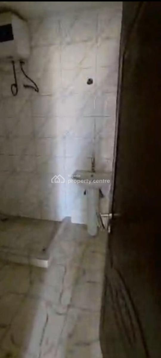 a Very Good Spacious 3-bedroom Flat, Mabushi, Access Road Is Tarred., Mabushi, Abuja, Flat / Apartment for Rent