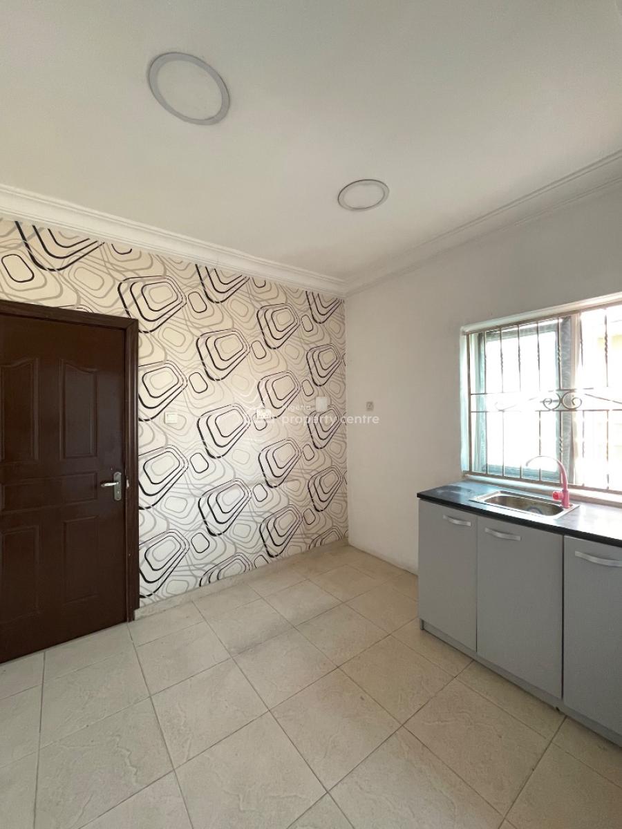 Clean Commercial Space, Lekki Phase 1, Lekki, Lagos, Commercial Property for Rent