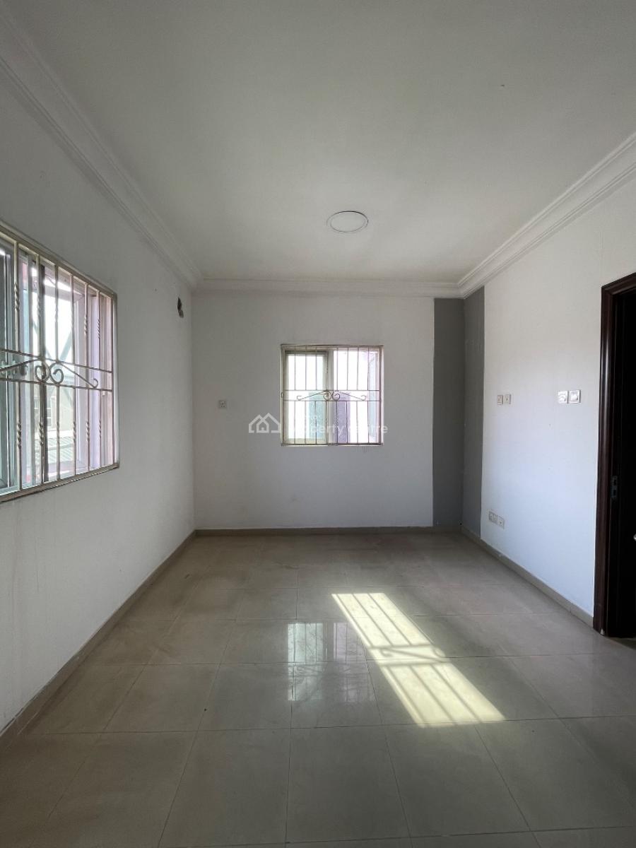 Clean Commercial Space, Lekki Phase 1, Lekki, Lagos, Commercial Property for Rent