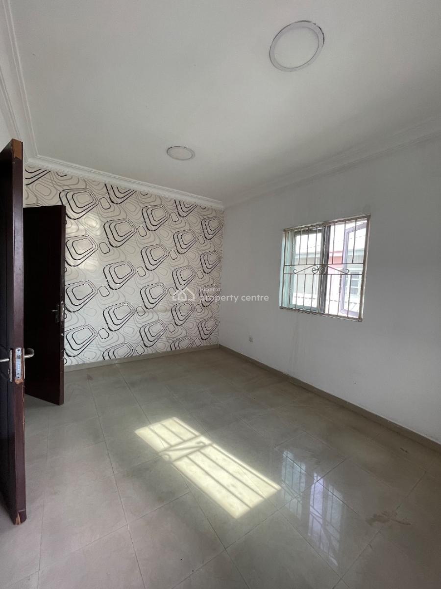 Clean Commercial Space, Lekki Phase 1, Lekki, Lagos, Commercial Property for Rent