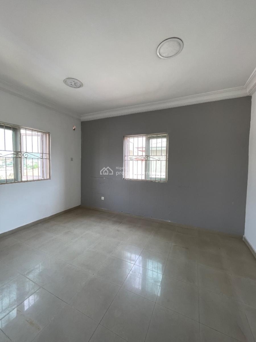 Clean Commercial Space, Lekki Phase 1, Lekki, Lagos, Commercial Property for Rent