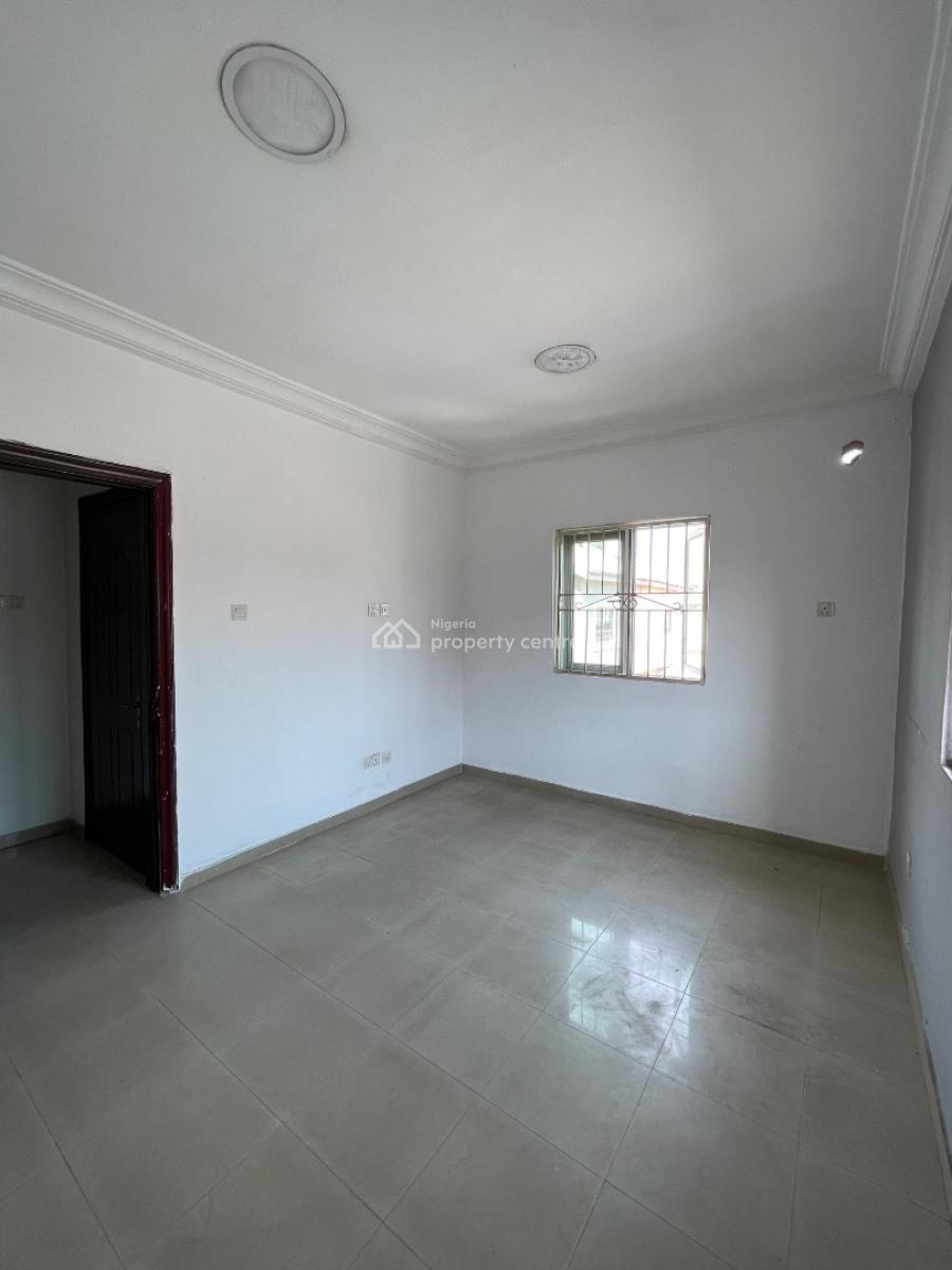 Clean Commercial Space, Lekki Phase 1, Lekki, Lagos, Commercial Property for Rent