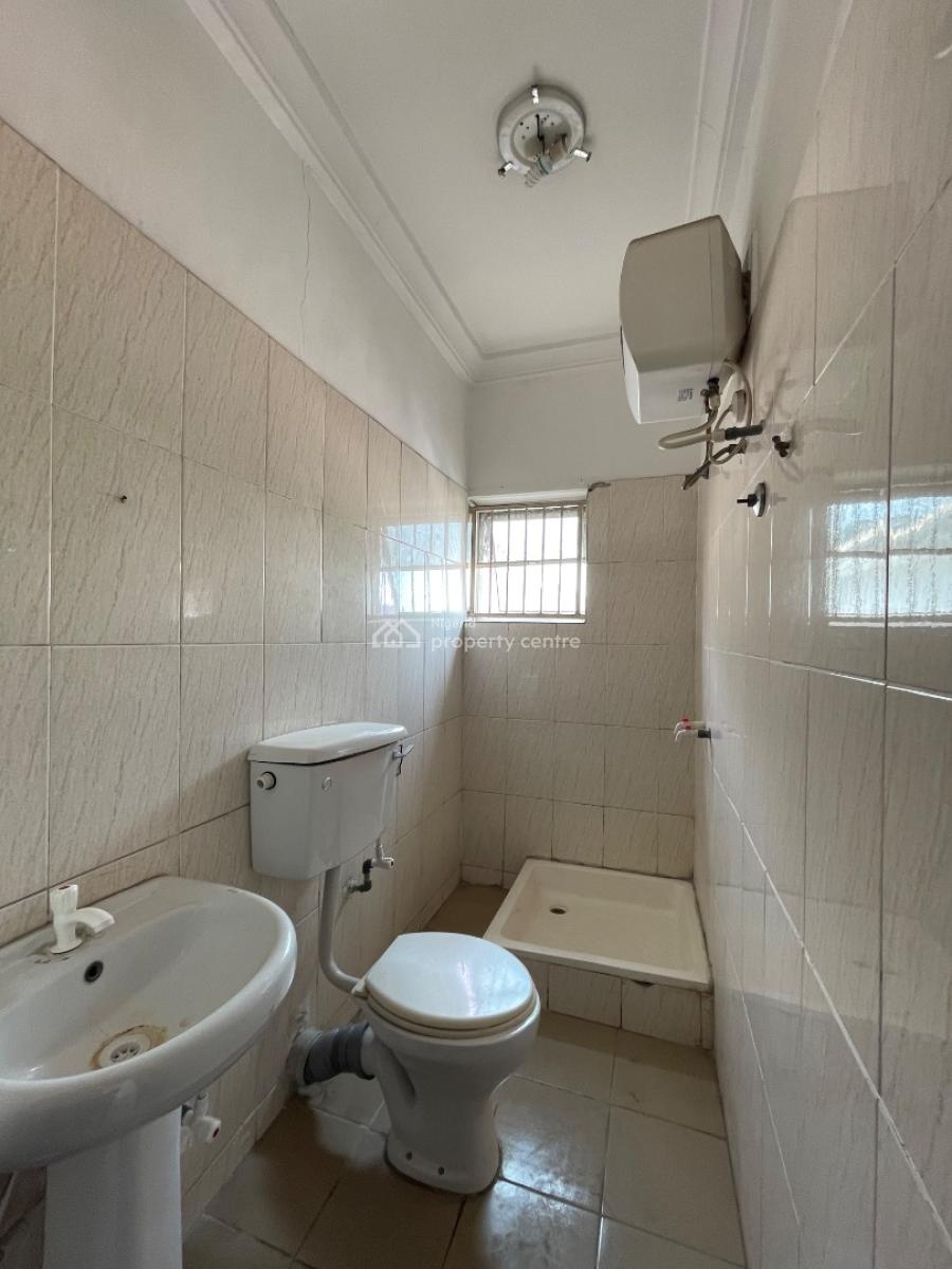 Clean Commercial Space, Lekki Phase 1, Lekki, Lagos, Commercial Property for Rent