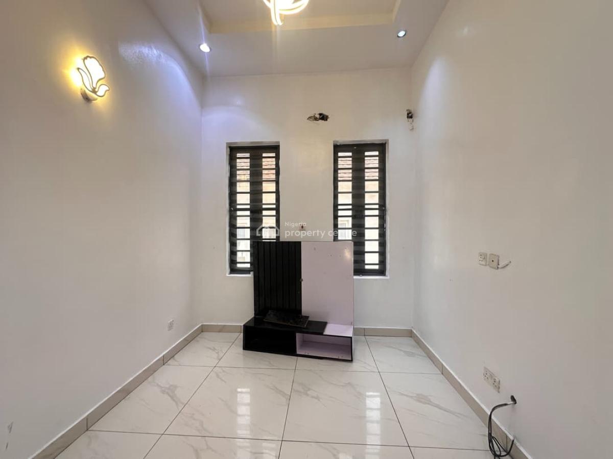 4bdroom Semi Detached Duplex in Chevron Drive, Chevron Drive, Lekki Lagos Nigeria, Lekki, Lagos, Semi-detached Duplex for Rent