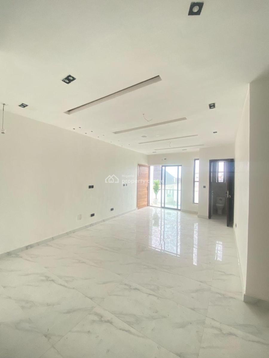 2bedroom Apartment, Ologolo, Lekki, Lagos, Flat / Apartment for Rent