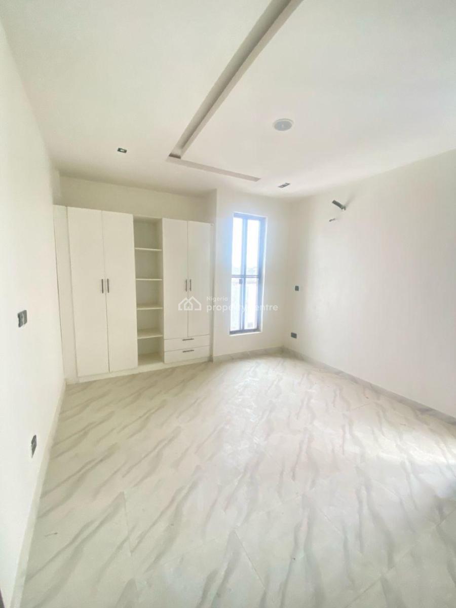 2bedroom Apartment, Ologolo, Lekki, Lagos, Flat / Apartment for Rent