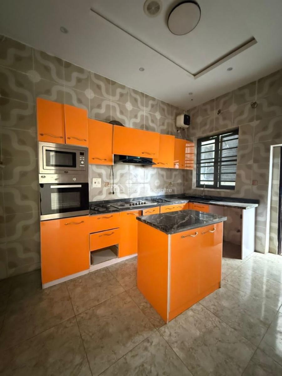 Masters Bedroom in a Shared Apartment at Orchid Road, Royal Pine Estate, Orchid Road, Lekki, Lagos, Self Contain (single Rooms) for Rent