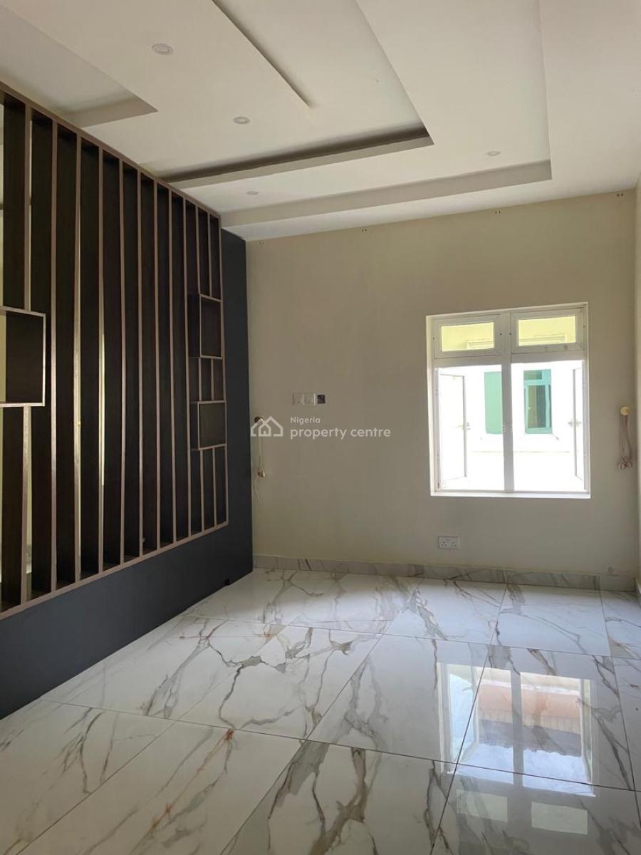 Service Mini Flat in a Serene Estate, Chevron Drive, Lekki, Lagos, Flat / Apartment for Rent