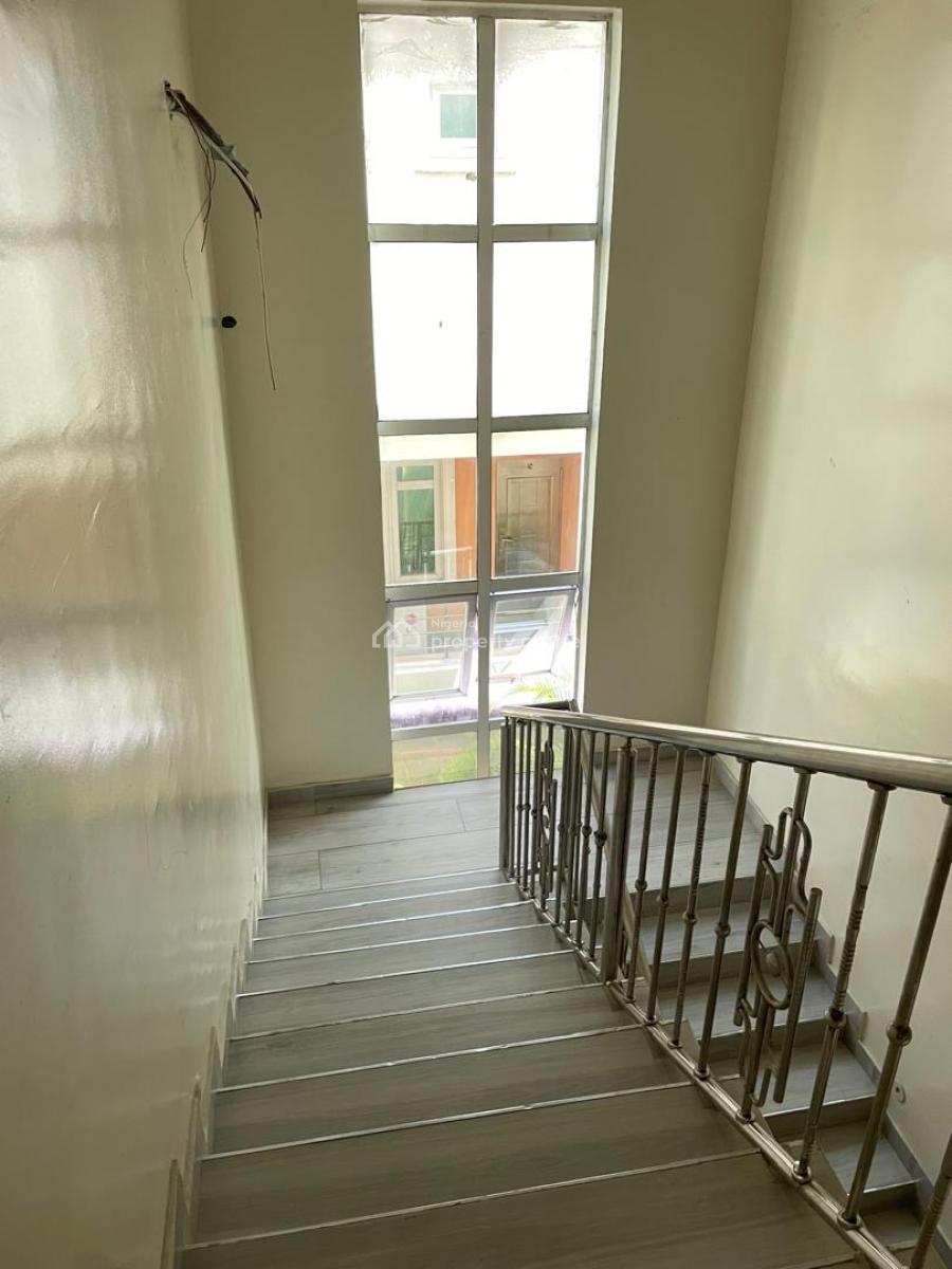 Service Mini Flat in a Serene Estate, Chevron Drive, Lekki, Lagos, Flat / Apartment for Rent