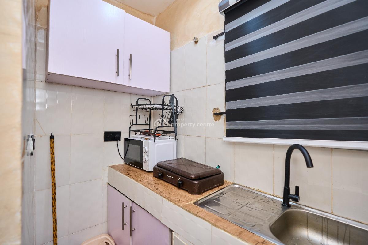 L&l Urban Studio Apartment, Layi Otegbade Street, Pedro, Gbagada, Lagos, Flat / Apartment Short Let