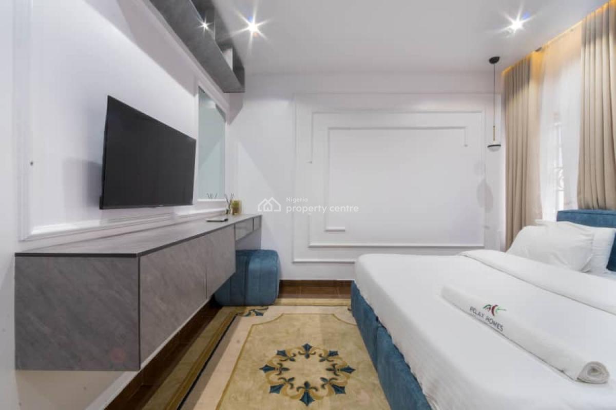 Luxurious 3 Bedroom Duplex with a Spacious Living Room, Private Loun, Lekki Phase 1, Lekki, Lagos, Flat / Apartment Short Let