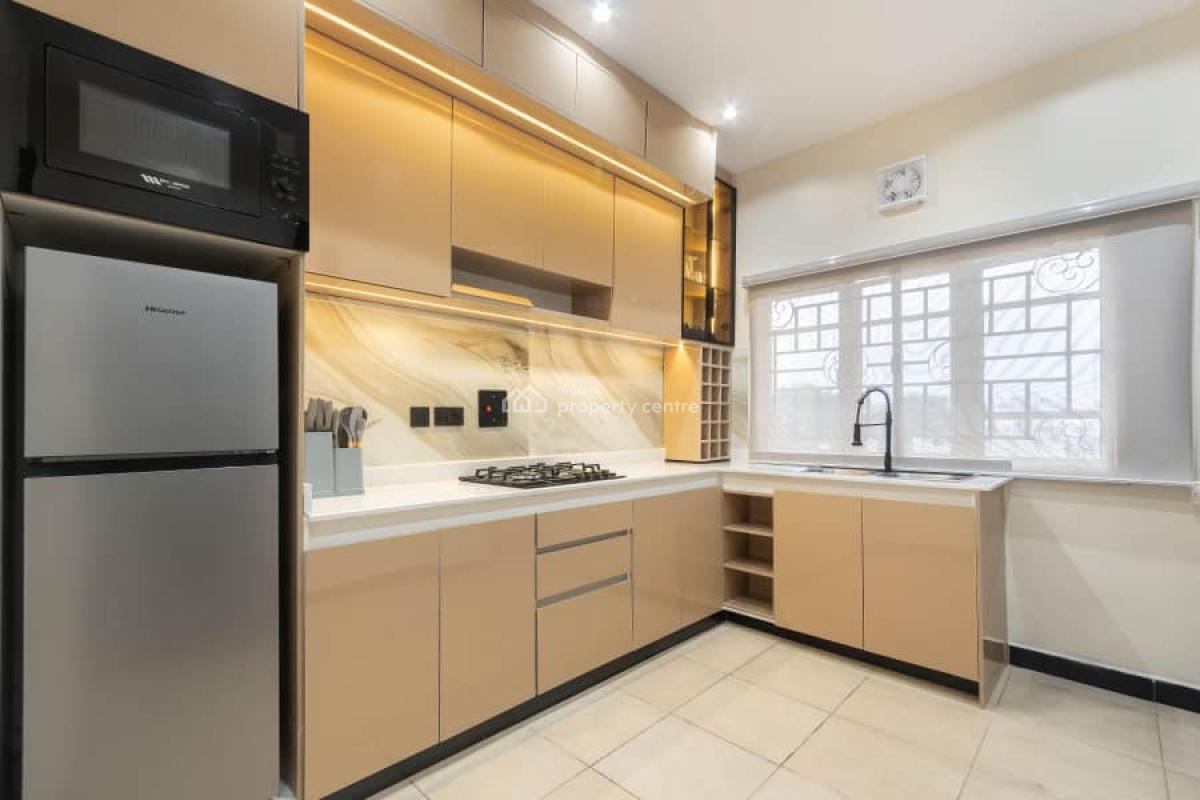 Luxurious 3 Bedroom Duplex with a Spacious Living Room, Private Loun, Lekki Phase 1, Lekki, Lagos, Flat / Apartment Short Let