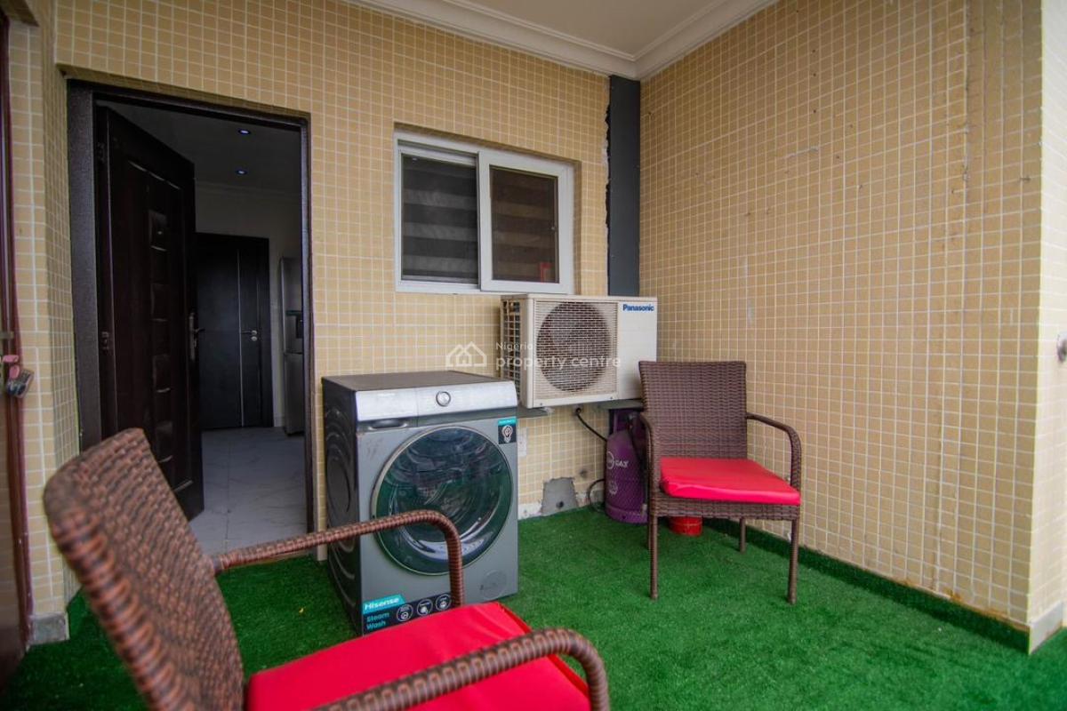 Luxurious 3 Bedroom Apartment with a Spacious Living Room, Lekki Phase 1, Lekki, Lagos, Flat / Apartment Short Let